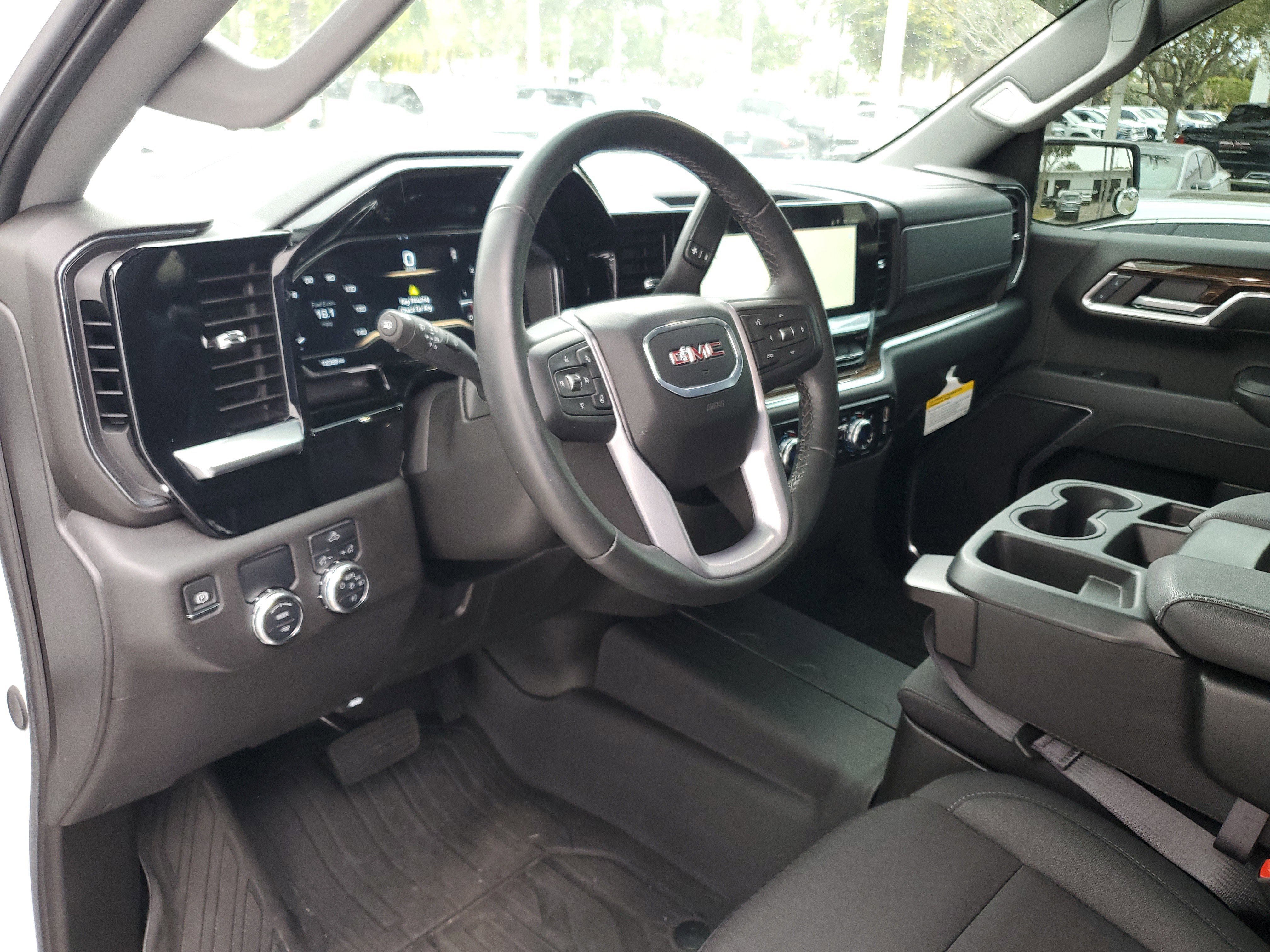 Used 2024 GMC Sierra 1500 Elevation w/ LPO, Elevation Black Package image 21