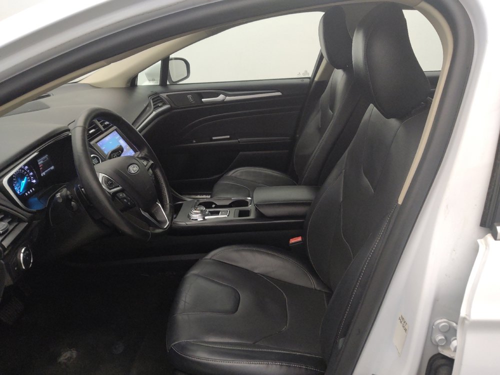 Used 2020 Ford Fusion Titanium AWD/4WD image 17