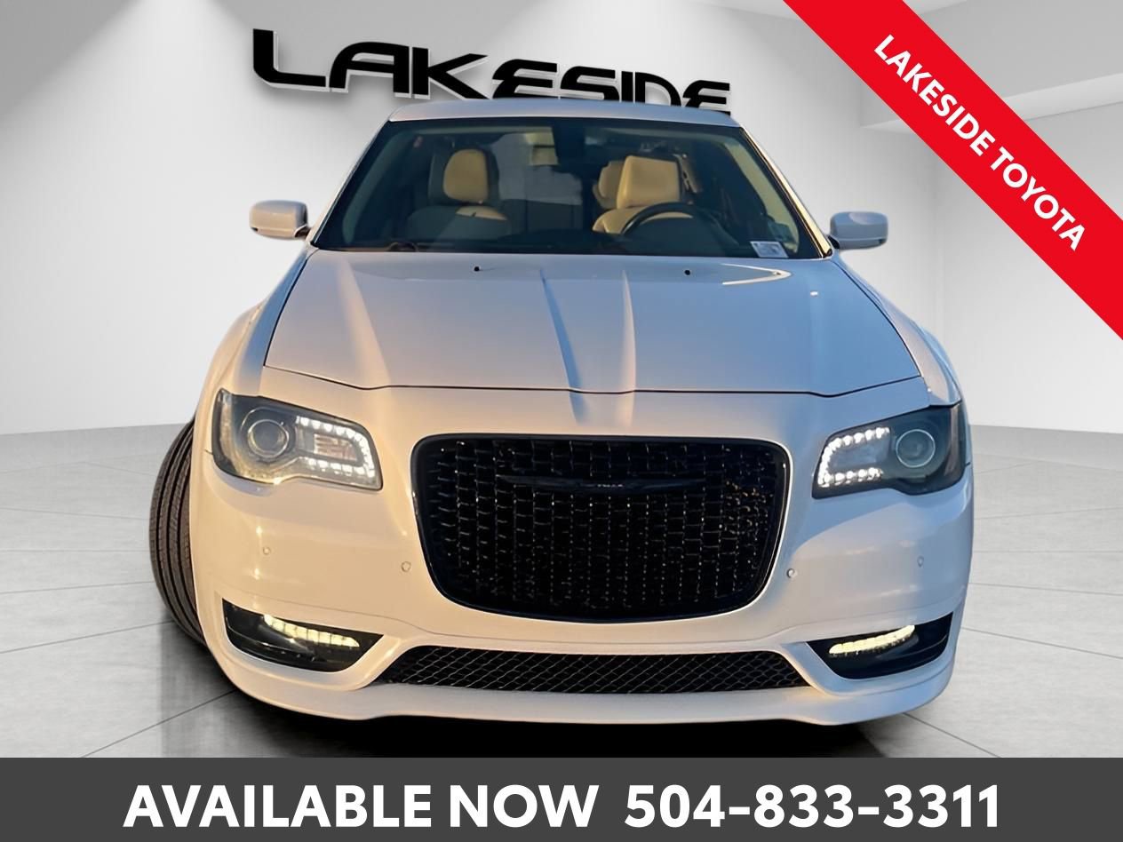Used 2021 Chrysler 300 Touring L image 9