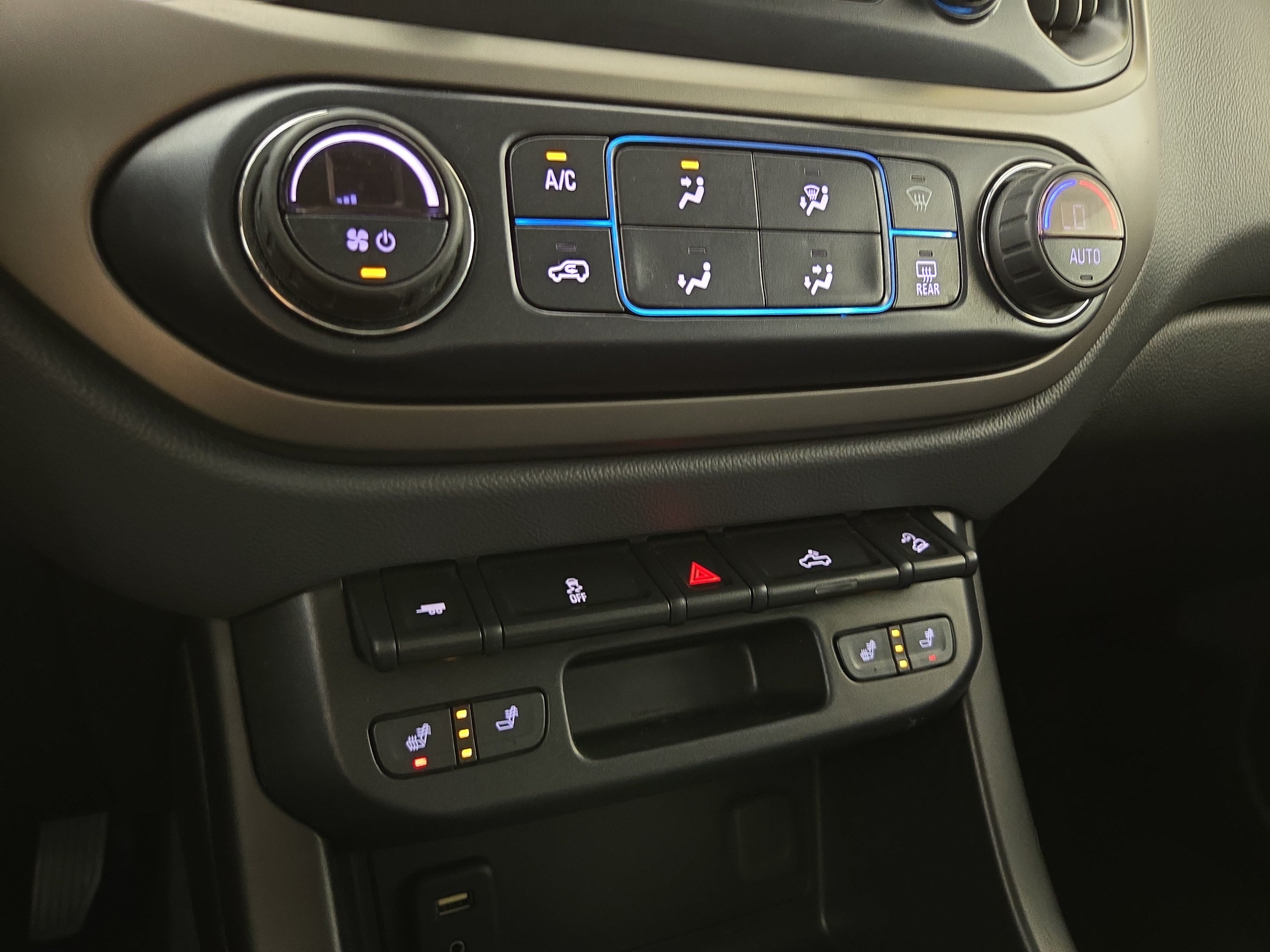 Used 2018 Chevrolet Colorado Z71 AWD/4WD image 25