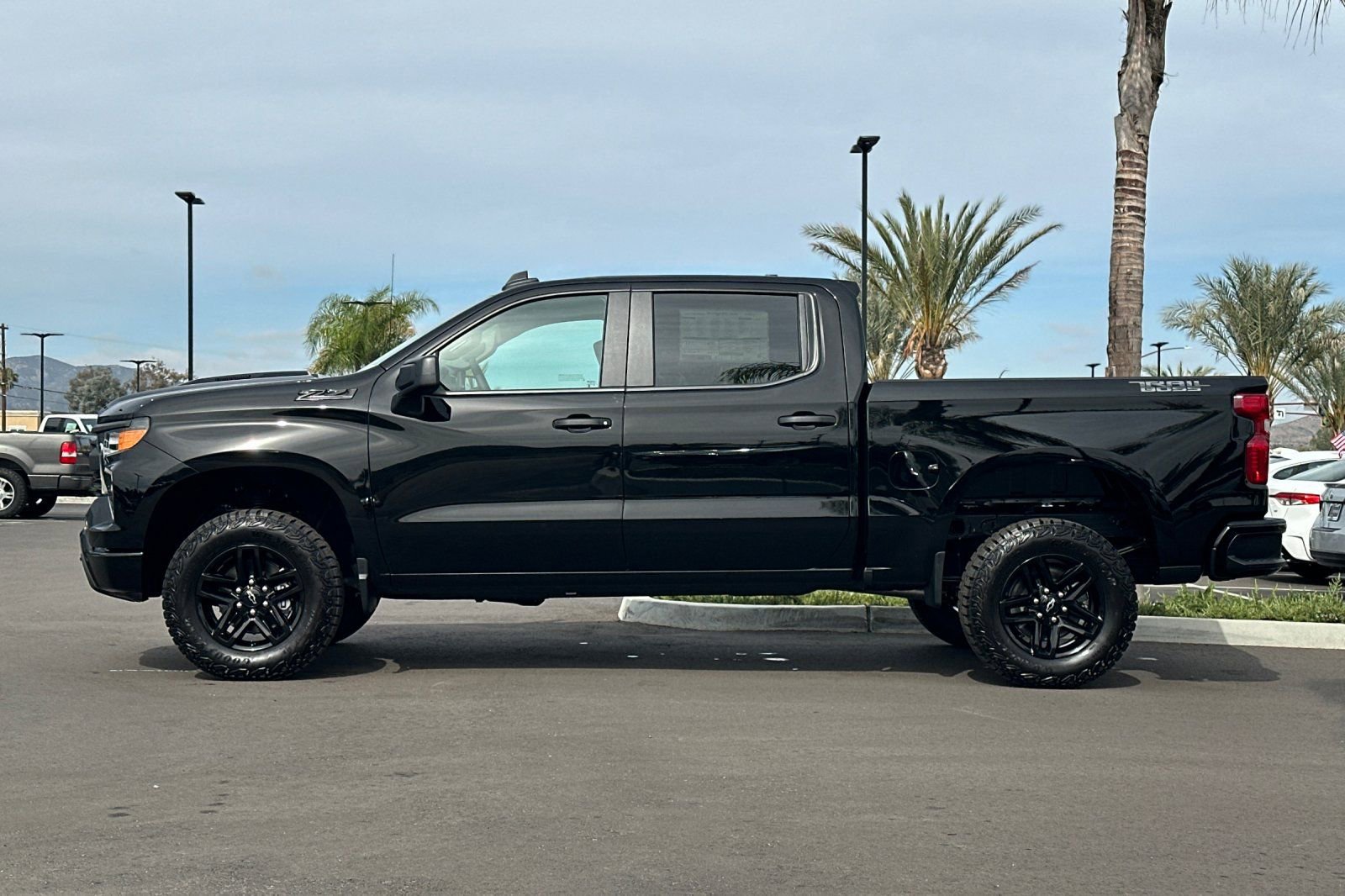 New 2026 Chevrolet Silverado 1500 Custom Trail Boss w/ Dark Appearance Package AWD/4WD image 7