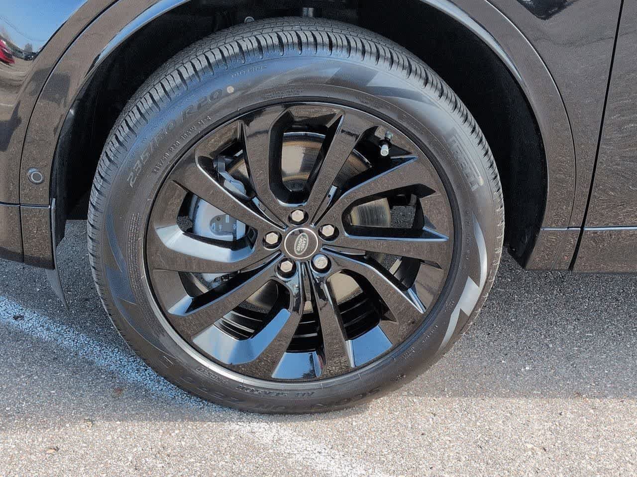 Certified 2025 Land Rover Discovery Sport S image 13