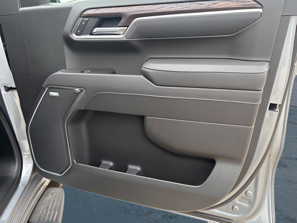 New 2026 GMC Sierra 1500 SLT image 6