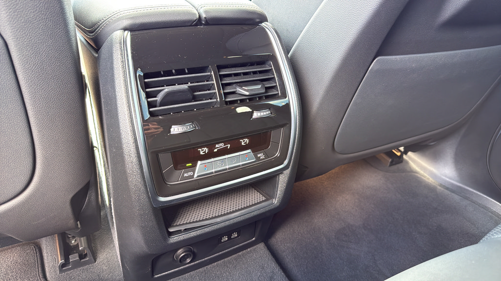 Used 2024 BMW X5 xDrive40i w/ Parking Assistance Package AWD/4WD image 24