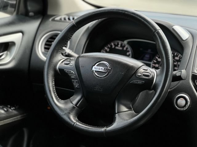 Used 2019 Nissan Pathfinder SV FWD image 19