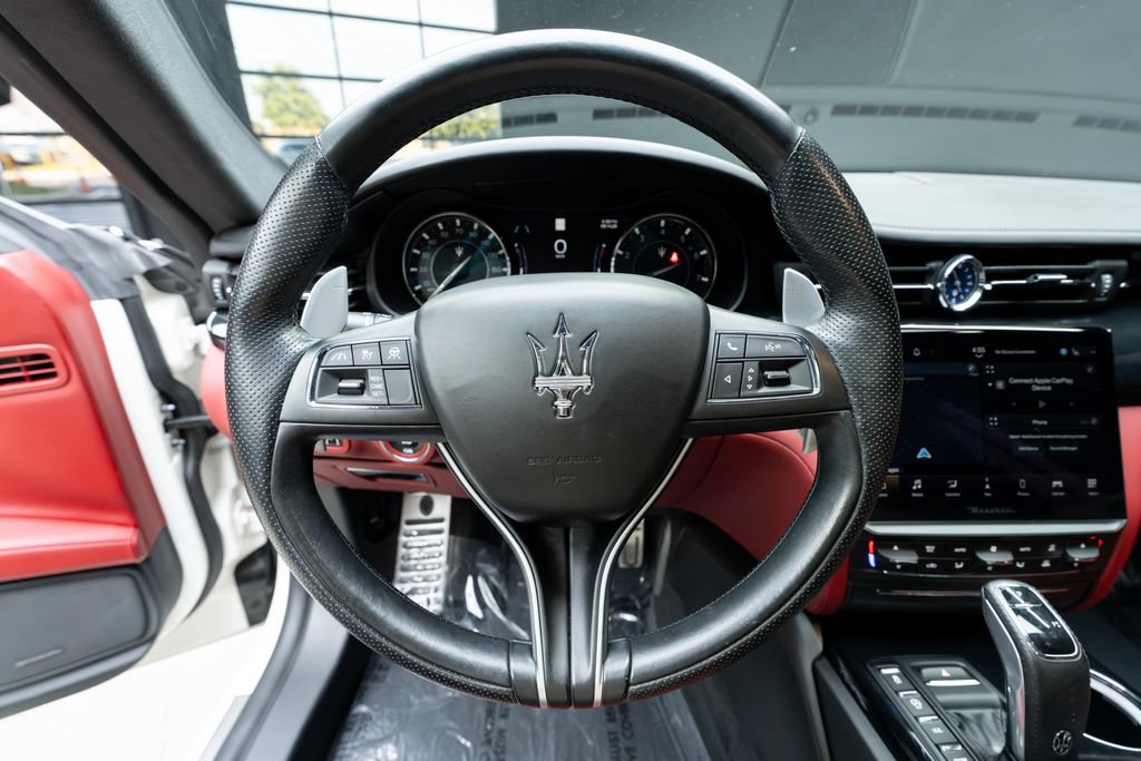 Used 2021 Maserati Quattroporte S GranSport Q4 AWD/4WD image 32