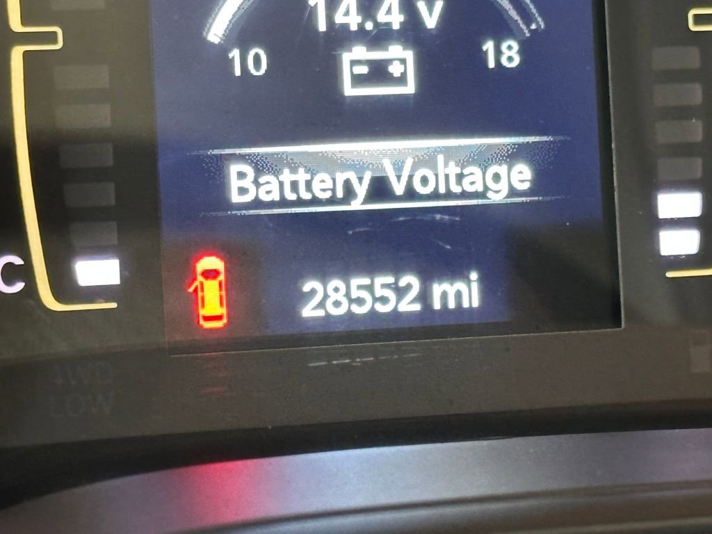 Used 2021 Jeep Cherokee Latitude Lux image 17