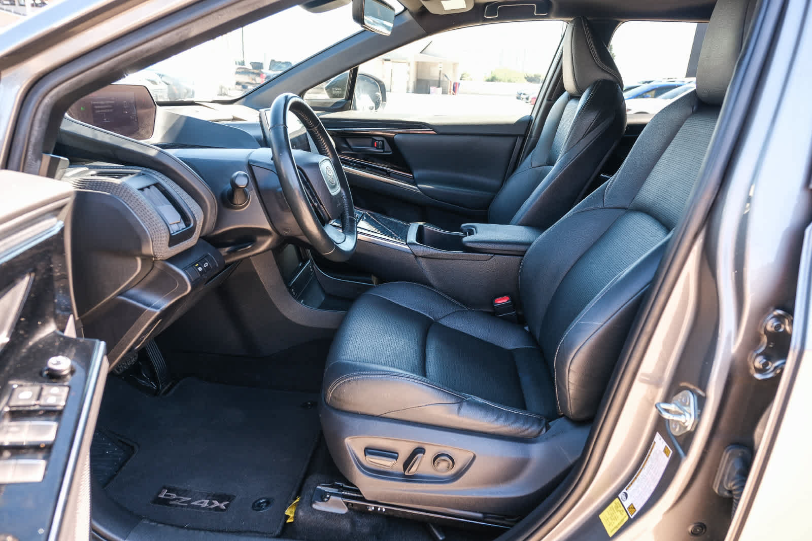 Used 2023 Toyota bZ4X FWD image 21