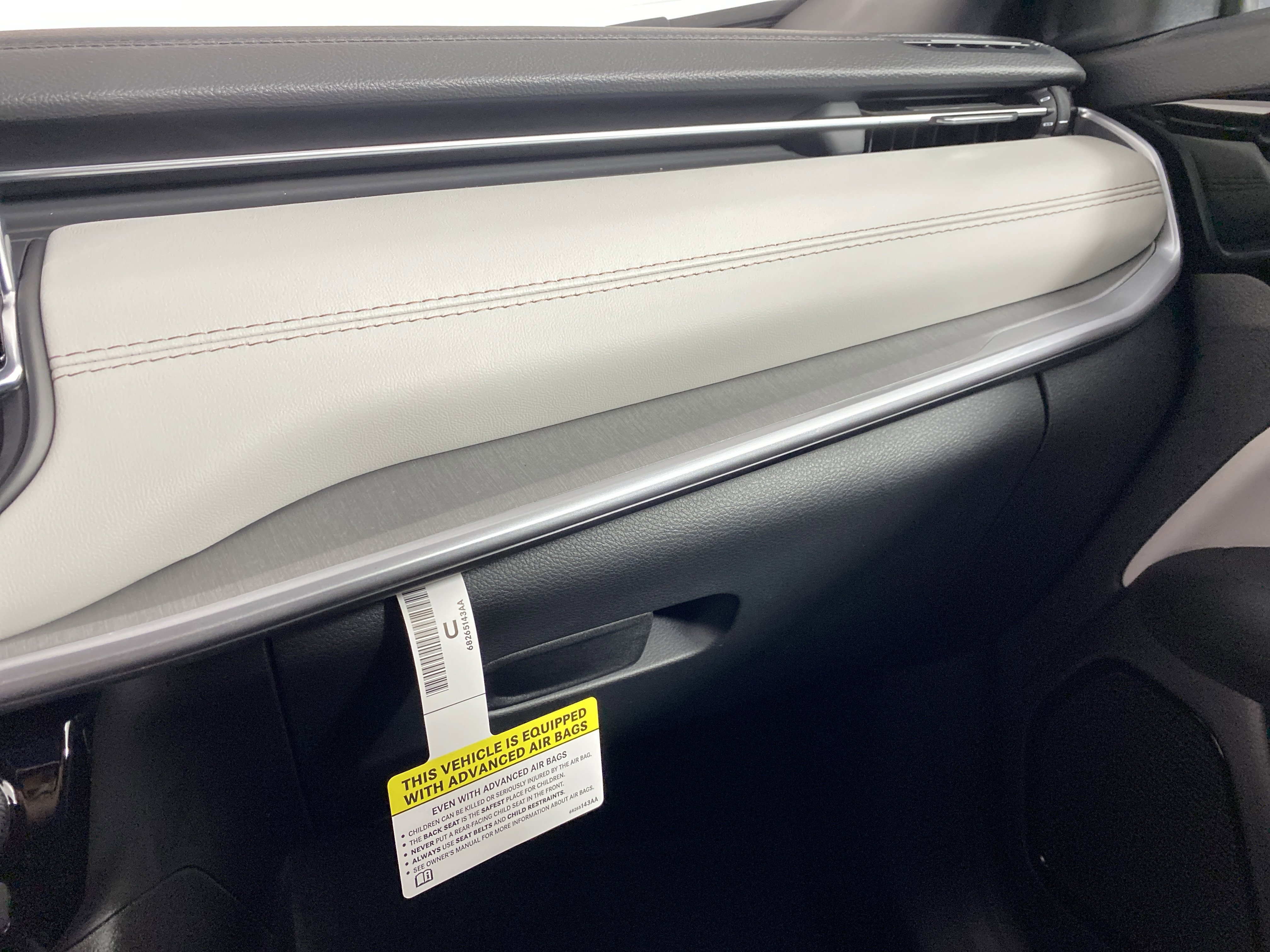 New 2026 Jeep Compass Limited image 28