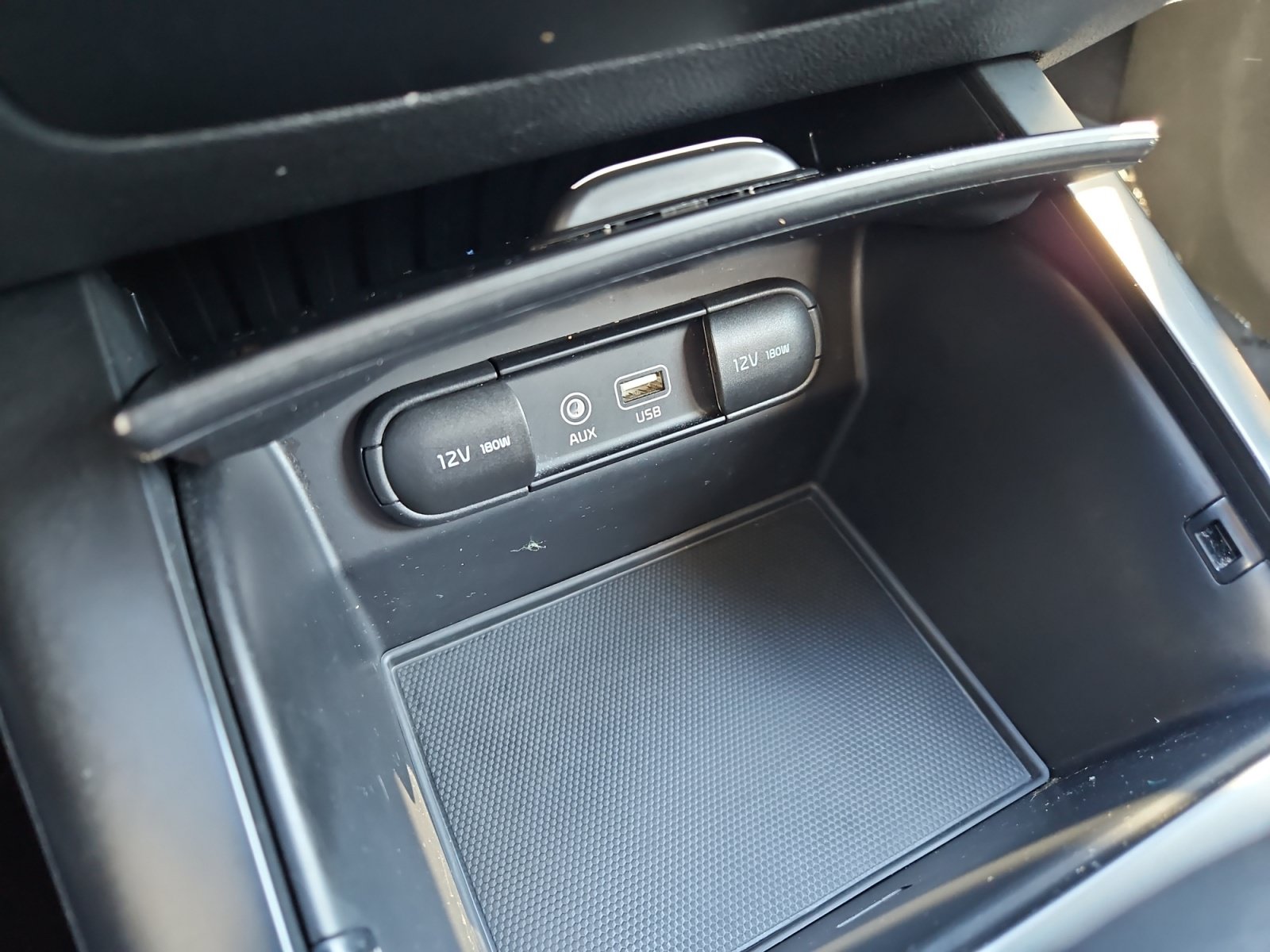 Used 2019 Kia Sorento FWD V6 image 21