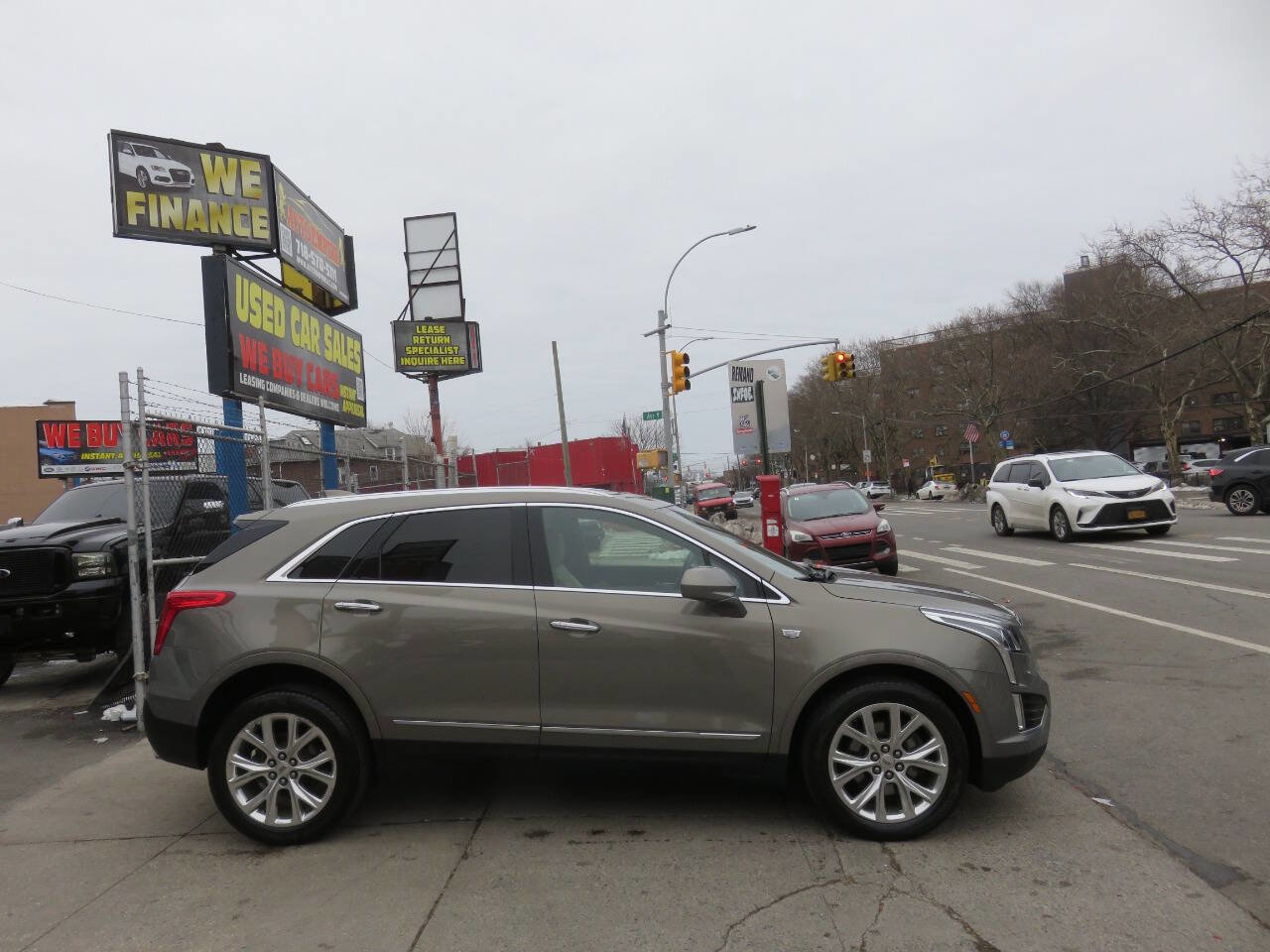 Used 2019 Cadillac XT5 AWD image 9