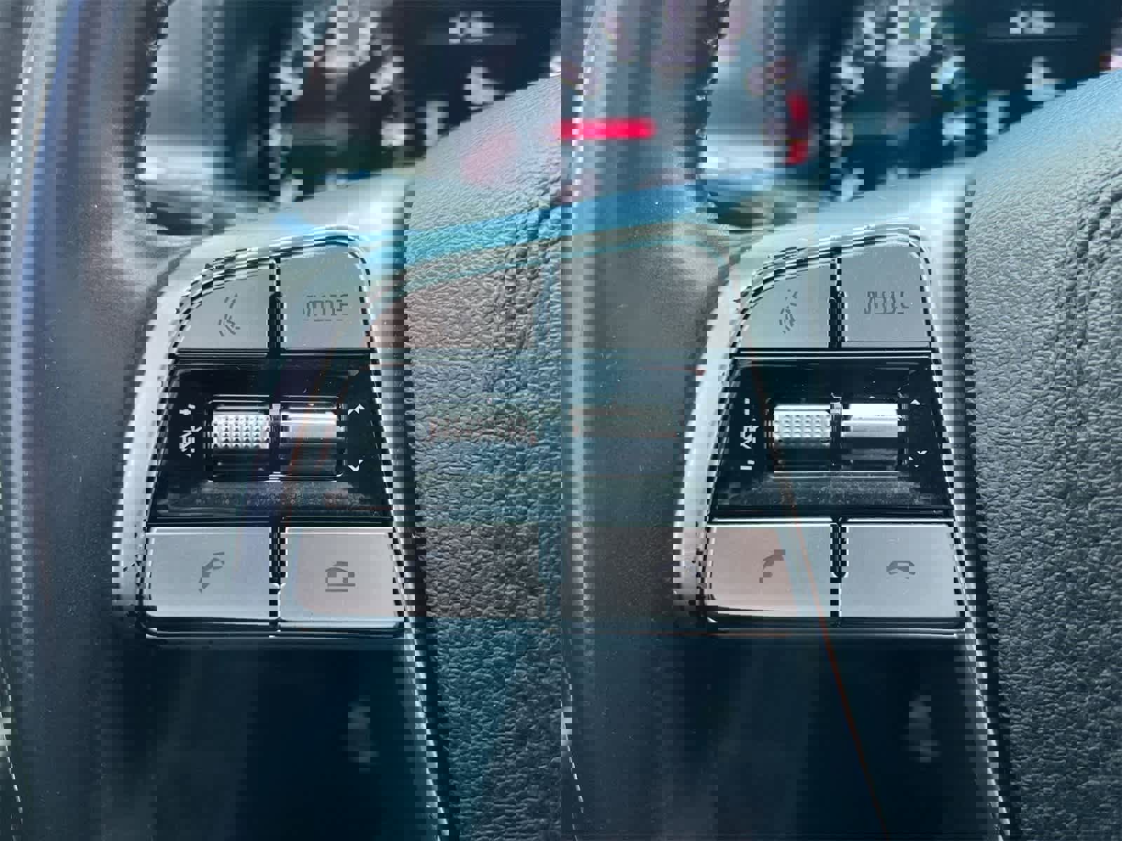 Used 2022 Kia Telluride LX image 23