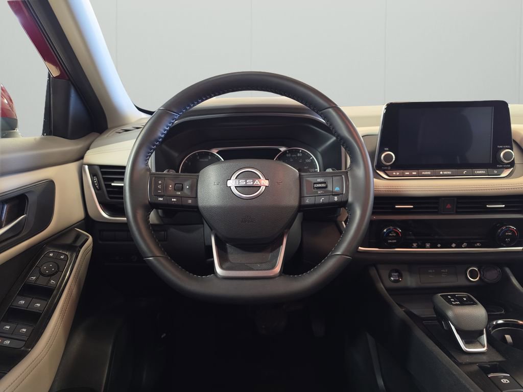 Used 2025 Nissan Rogue SV AWD/4WD image 17