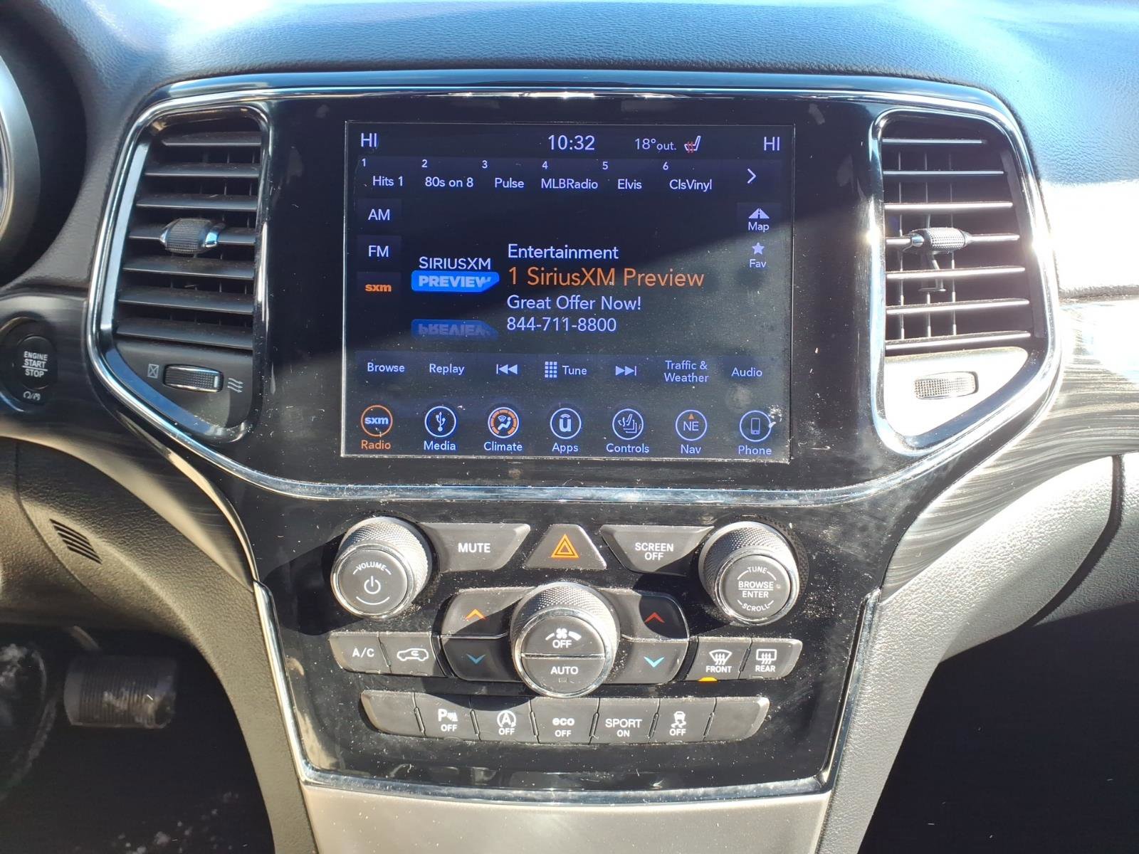 Used 2019 Jeep Grand Cherokee Laredo w/ Laredo X Package AWD/4WD image 13