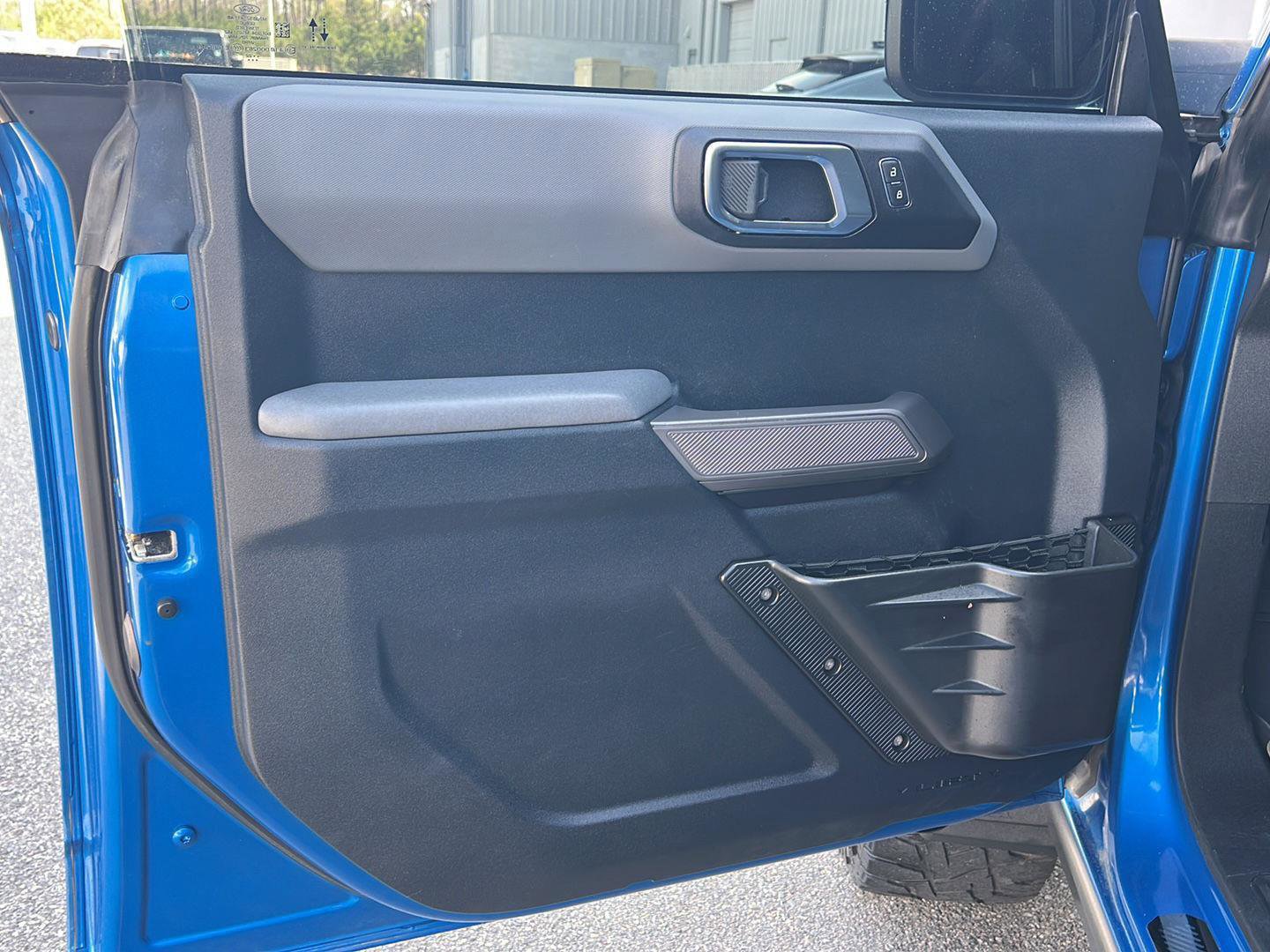 Used 2022 Ford Bronco Black Diamond w/ Sasquatch Package image 16