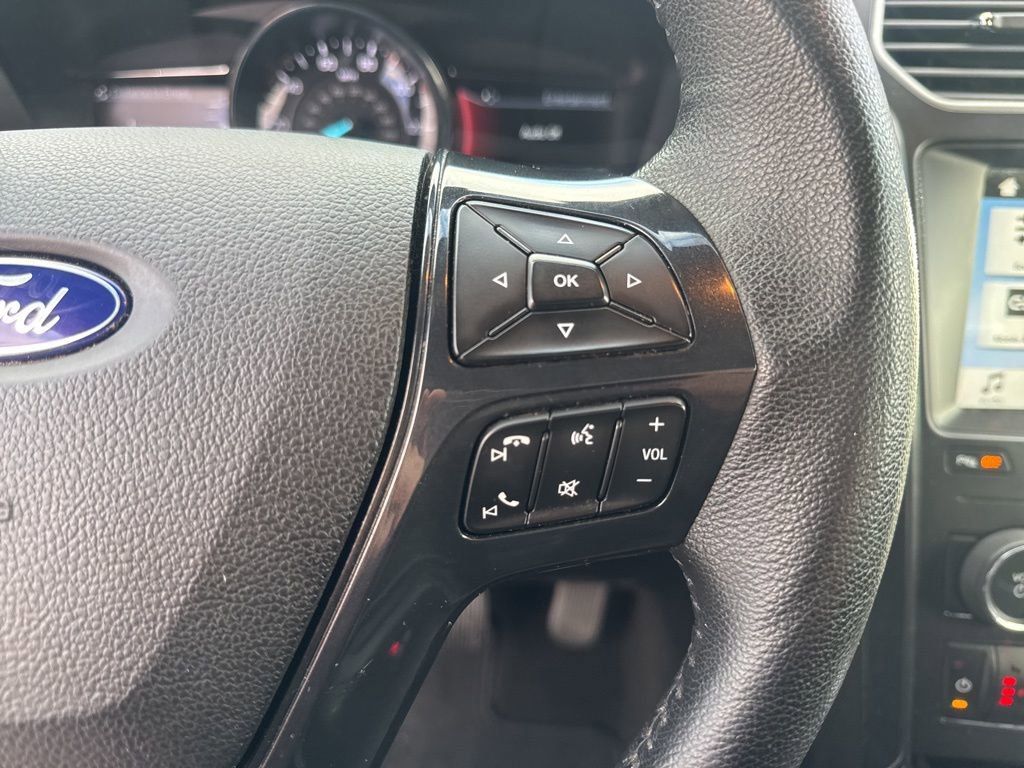 Used 2018 Ford Explorer XLT w/ Equipment Group 202A image 27