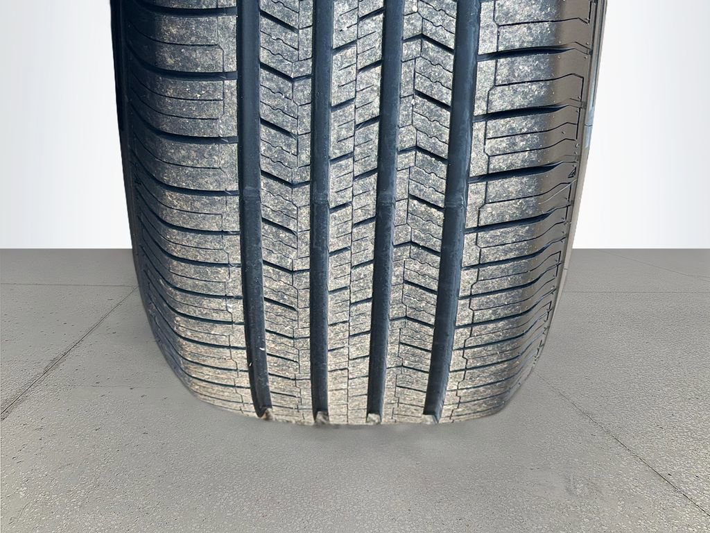 Used 2024 Jeep Grand Cherokee Altitude RWD image 41