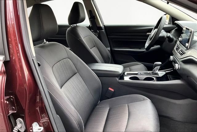 Used 2024 Nissan Altima 2.5 SV image 20