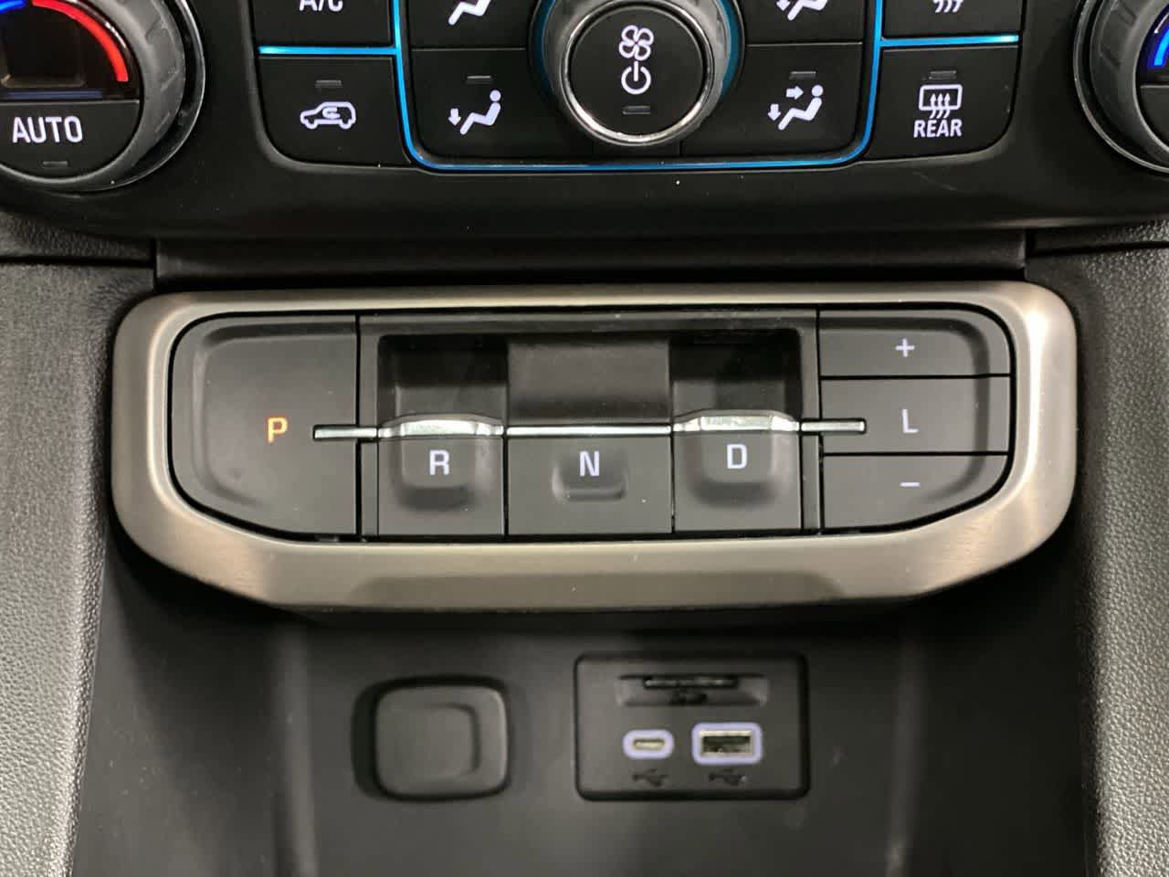 Used 2022 GMC Acadia Denali w/ Denali Ultimate Package AWD/4WD image 26