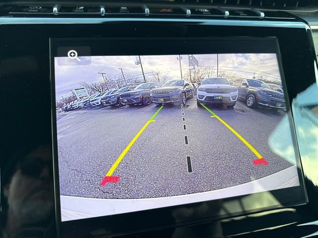 Certified 2024 Jeep Grand Cherokee Altitude image 16