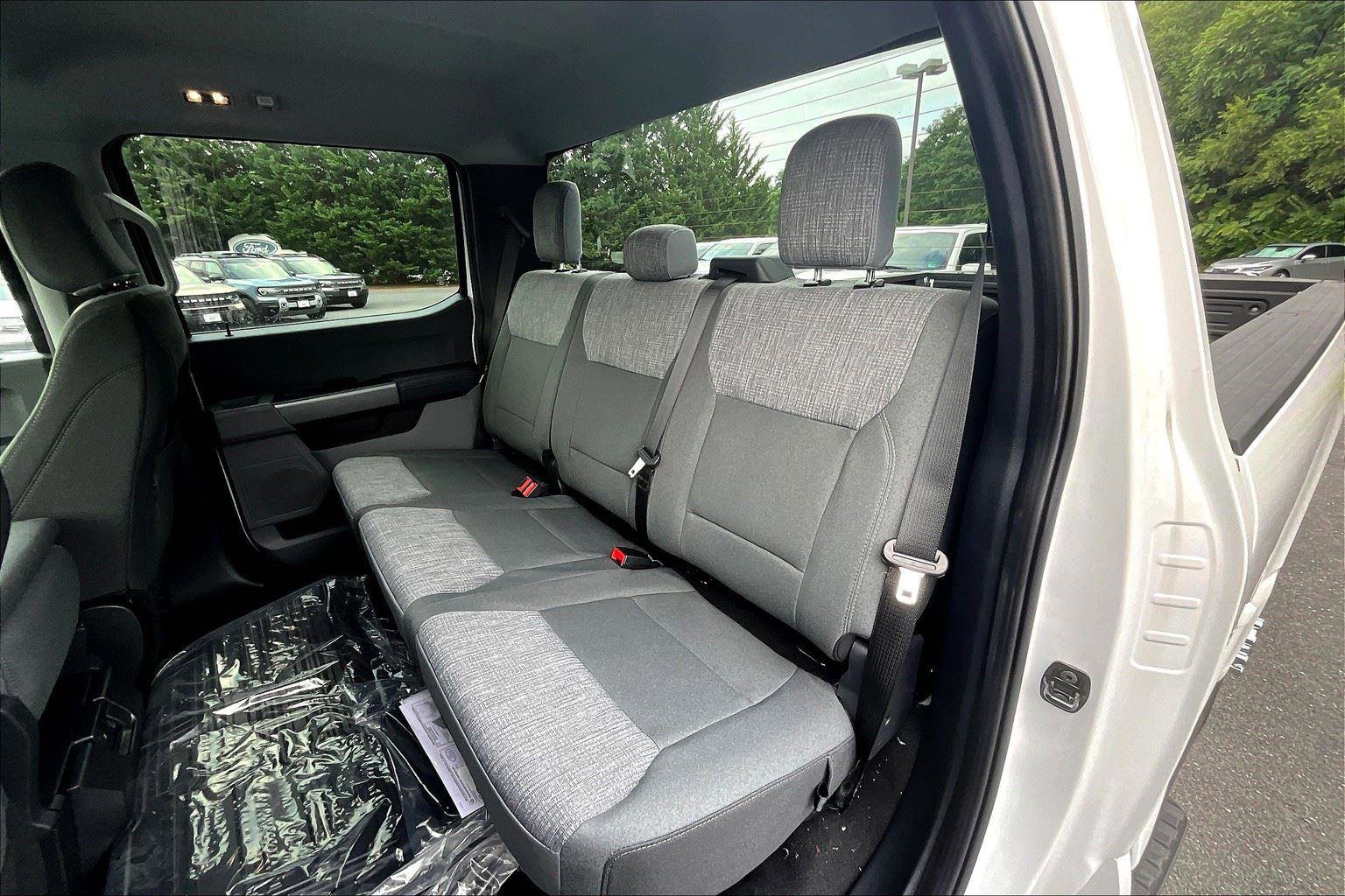 New 2025 Ford F350 XLT image 10