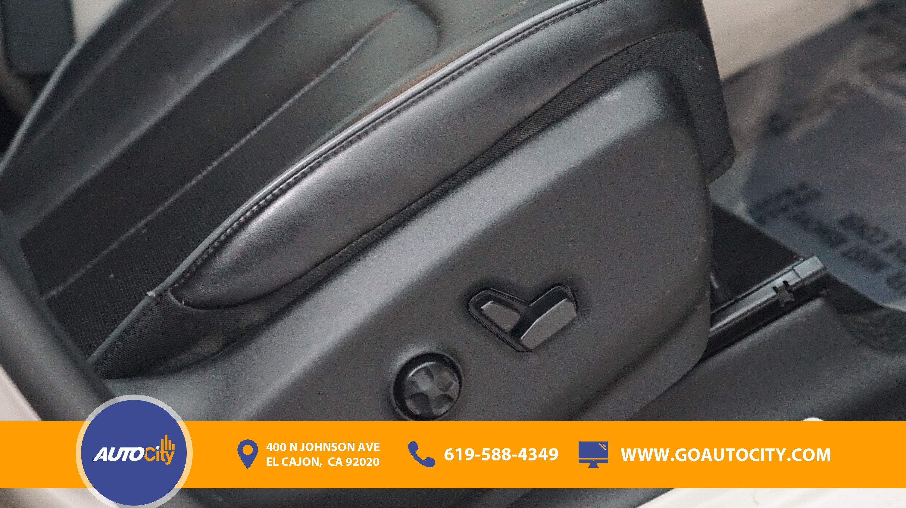 Used 2017 Chrysler Pacifica Limited w/ Advanced Safetytec Group FWD image 16
