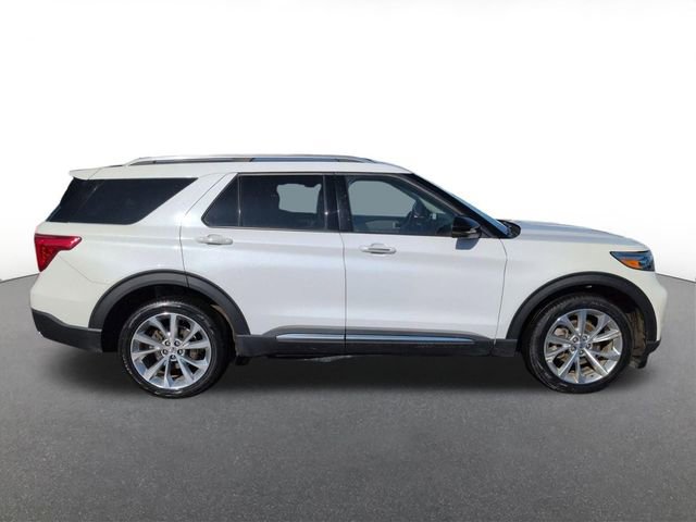 Used 2023 Ford Explorer Platinum w/ Technology Package image 2