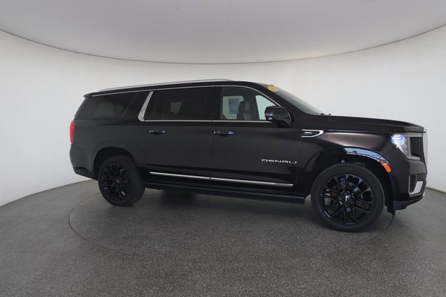 Used 2022 GMC Yukon XL Denali image 24