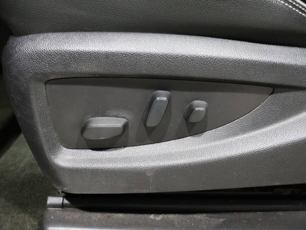 Used 2017 Chevrolet Silverado 2500 High Country w/ Duramax Plus Package image 11