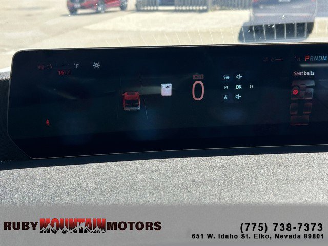 Used 2025 Ford Expedition Platinum AWD/4WD image 16