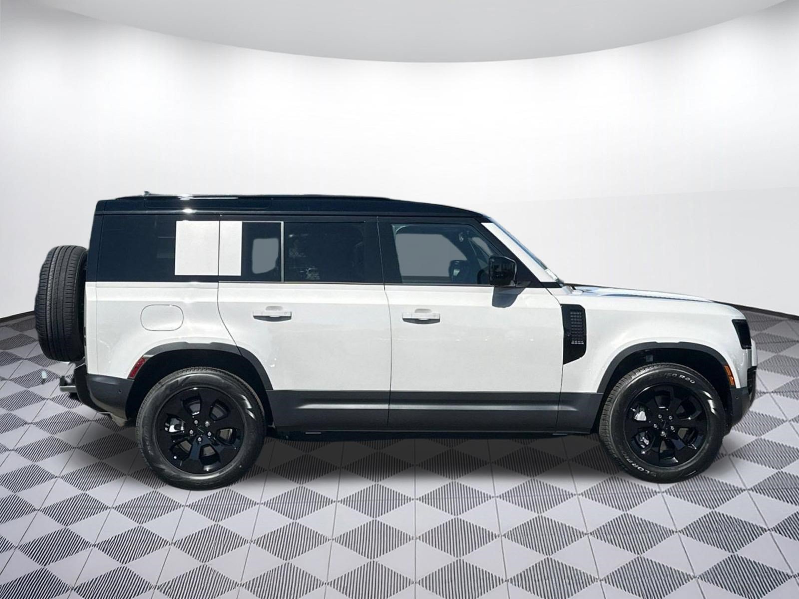 New 2026 Land Rover Defender 110 S AWD/4WD image 6