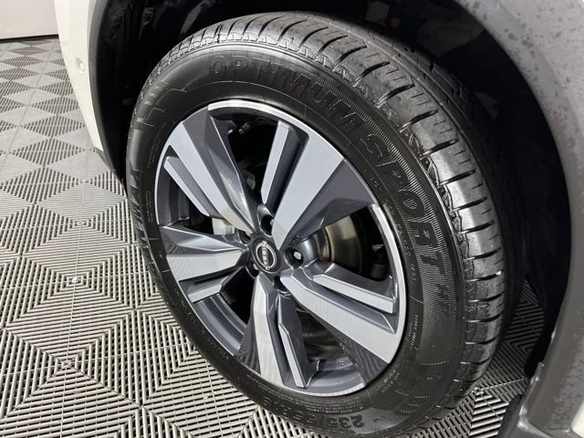 Used 2023 Nissan Rogue SL w/ SL Premium Package FWD image 14