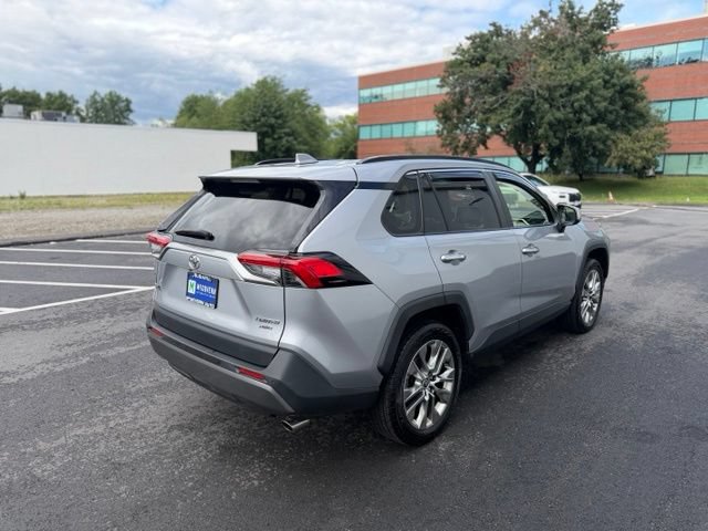 Used 2020 Toyota RAV4 Limited AWD/4WD image 7