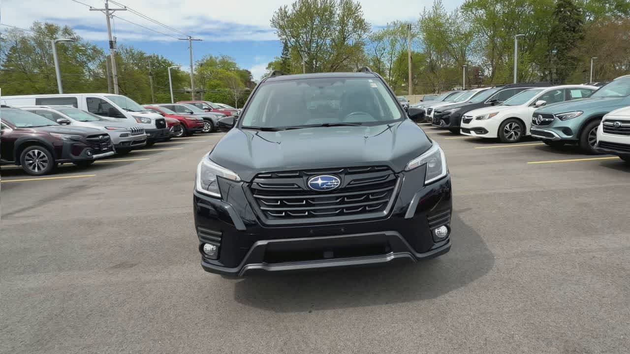 Certified 2023 Subaru Forester Premium AWD/4WD image 3
