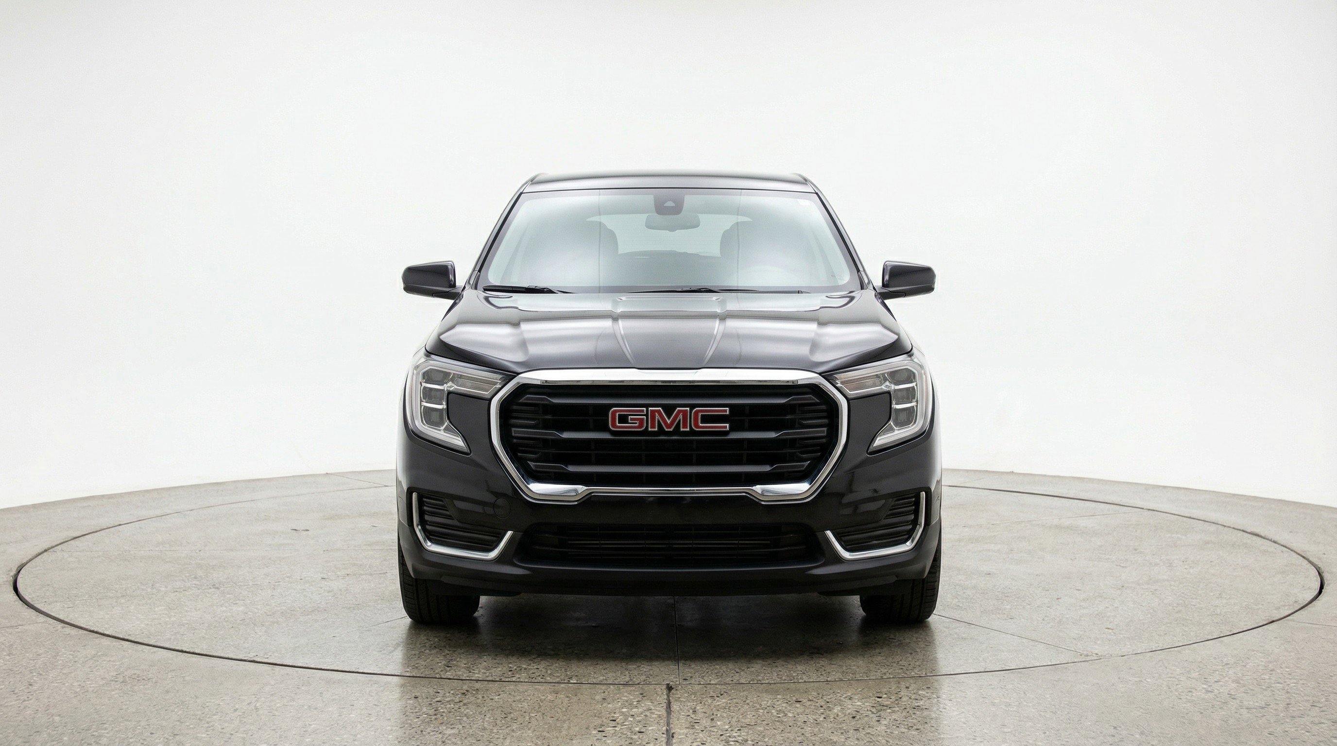 Used 2024 GMC Terrain SLE FWD image 2