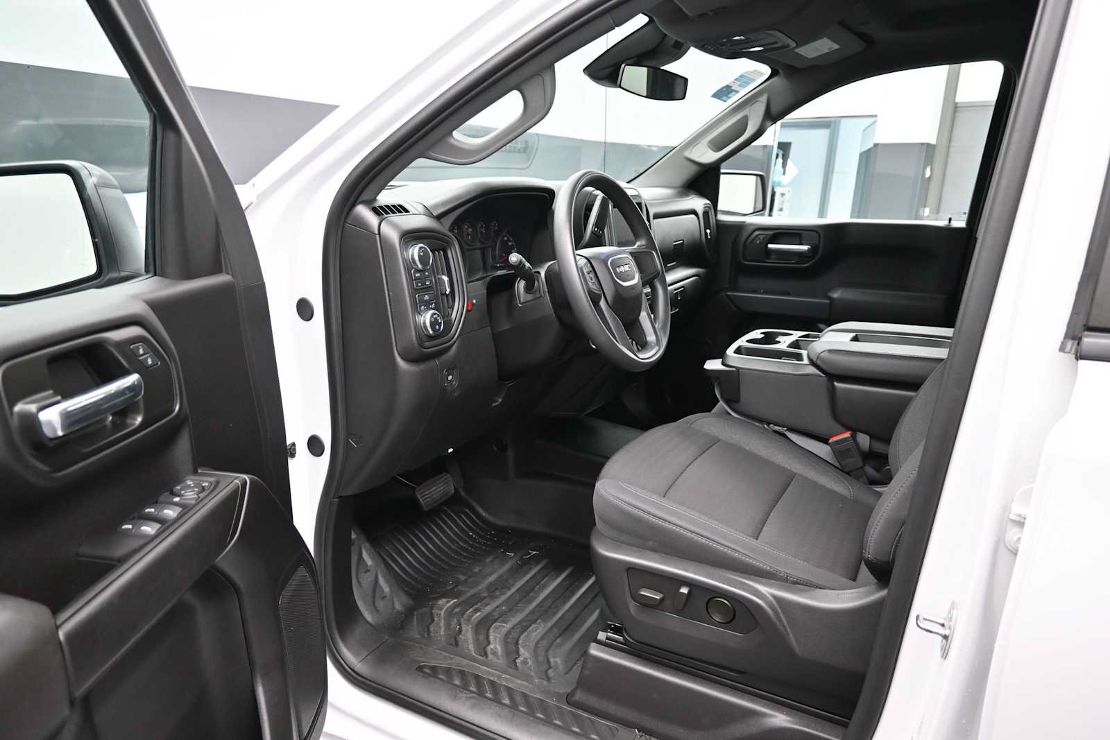 Used 2024 GMC Sierra 1500 Pro w/ Pro Value Package AWD/4WD image 11