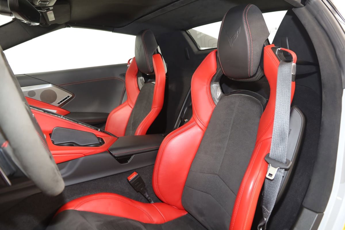 Used 2023 Chevrolet Corvette Stingray Premium Conv w/ Z51 Performance Package RWD image 43
