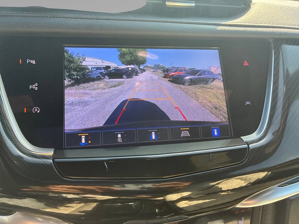Used 2025 Cadillac XT6 Sport w/ Technology Package AWD/4WD image 15