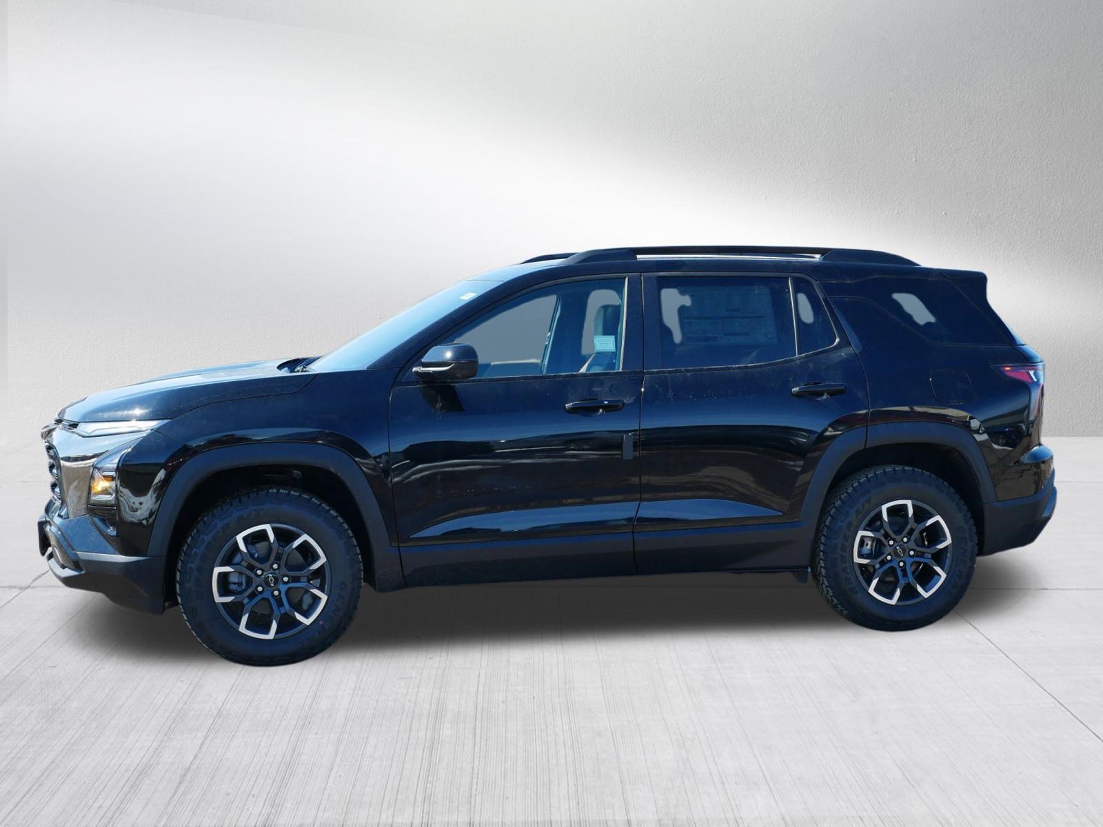 New 2026 Chevrolet Equinox ACTIV w/ Convenience Package III AWD/4WD image 2