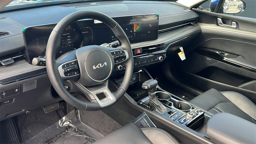 New 2026 Kia K5 EX image 9