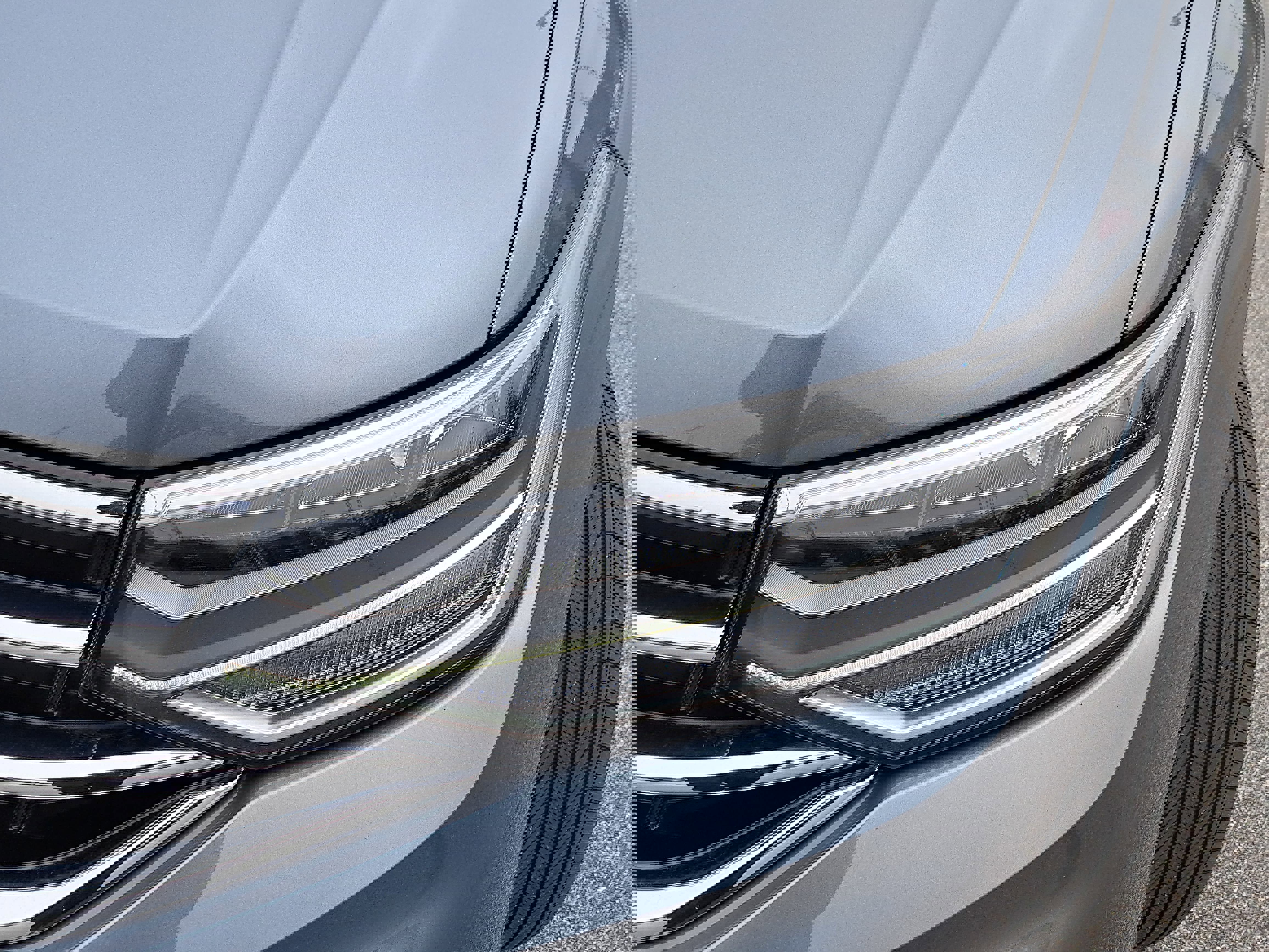 Certified 2023 Volkswagen Tiguan SE w/ Panoramic Sunroof Package image 30