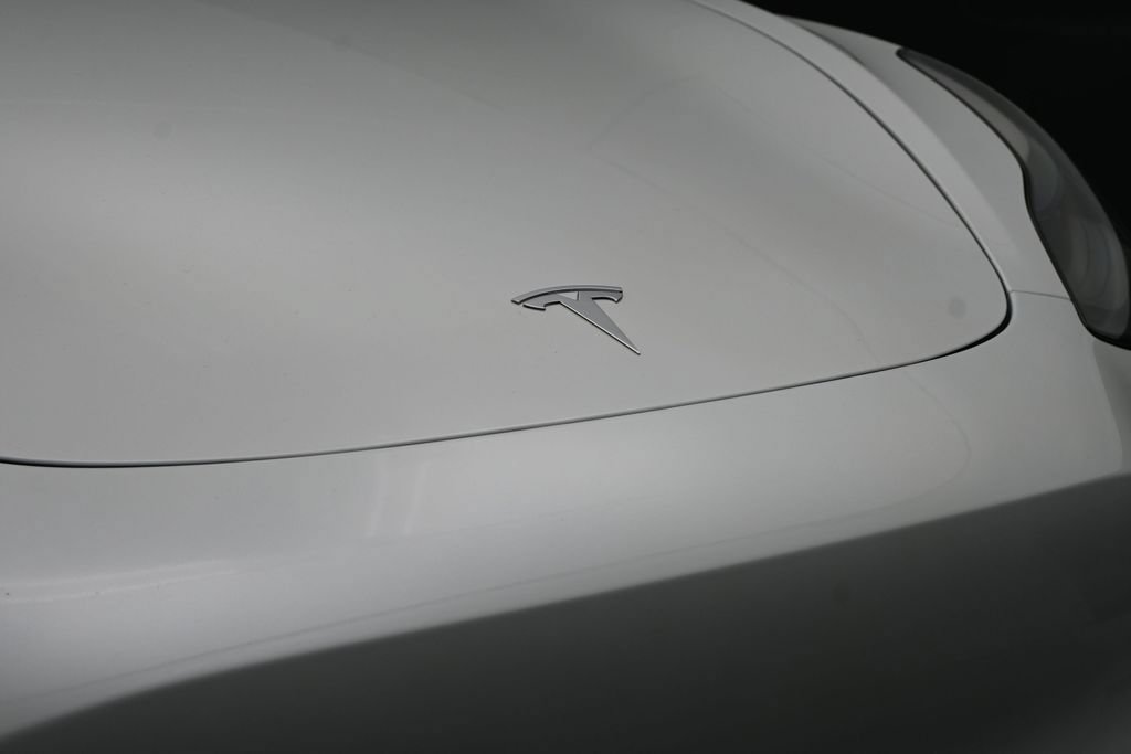 Used 2023 Tesla Model 3 Standard Range RWD image 4