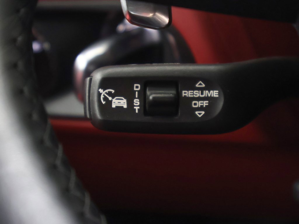 Used 2024 Porsche Macan GTS image 39