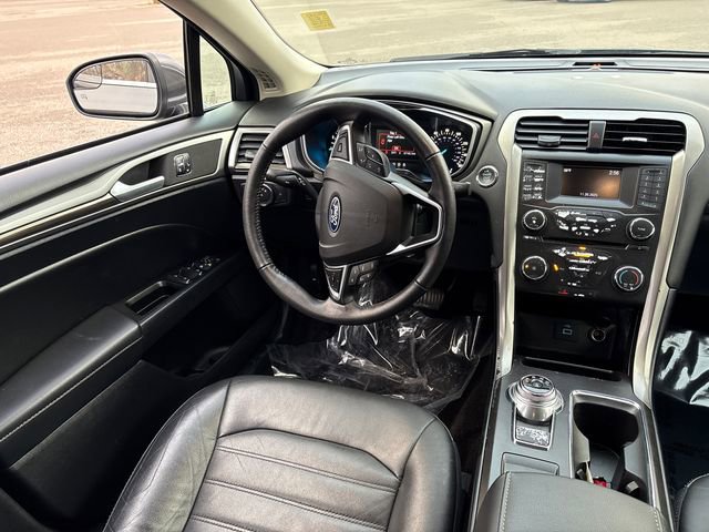 Used 2018 Ford Fusion SE image 20