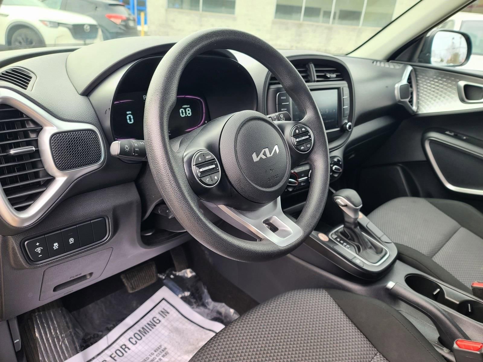 Used 2023 Kia Soul LX image 8