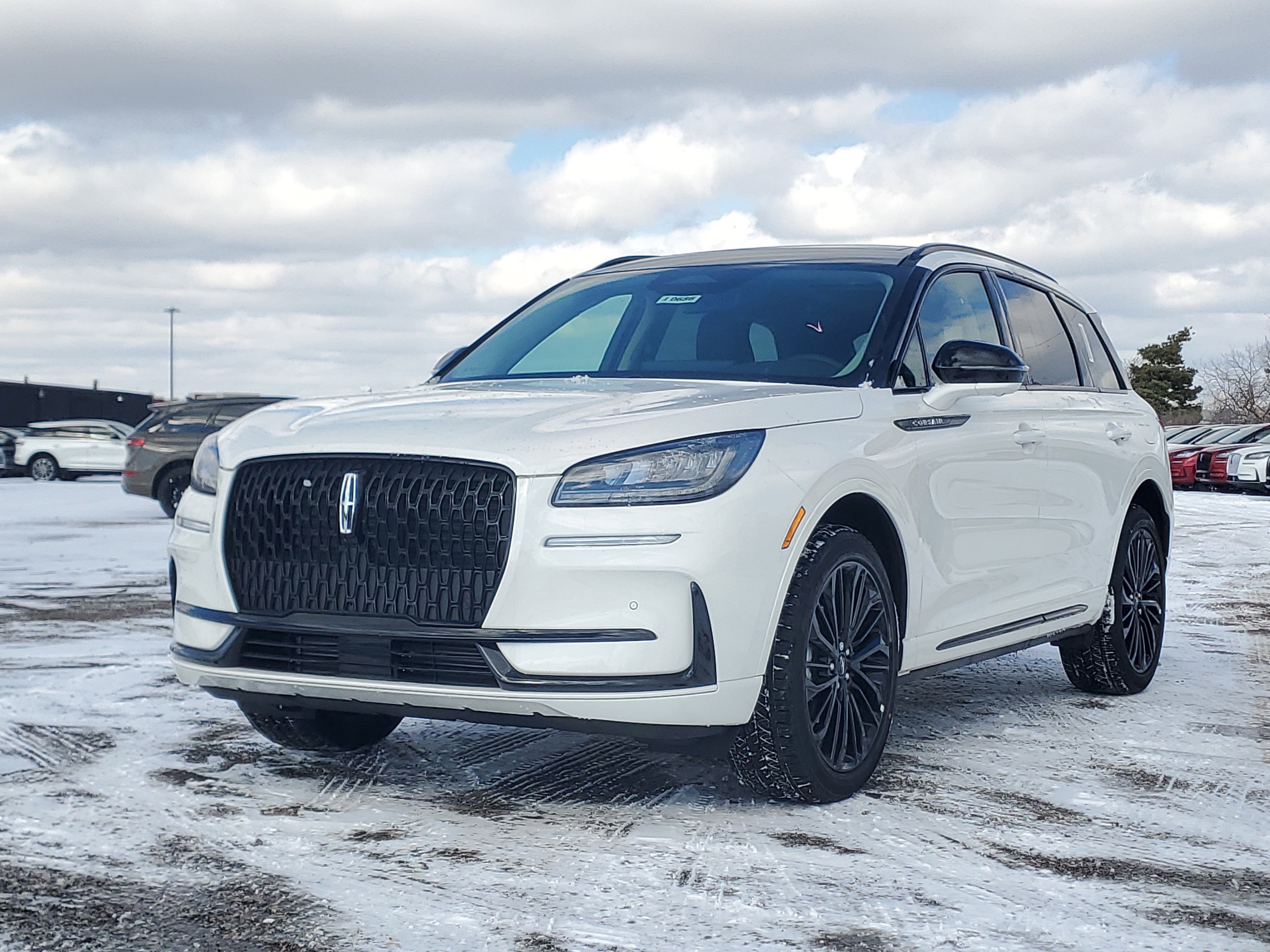 New 2026 Lincoln Corsair Premiere image 2