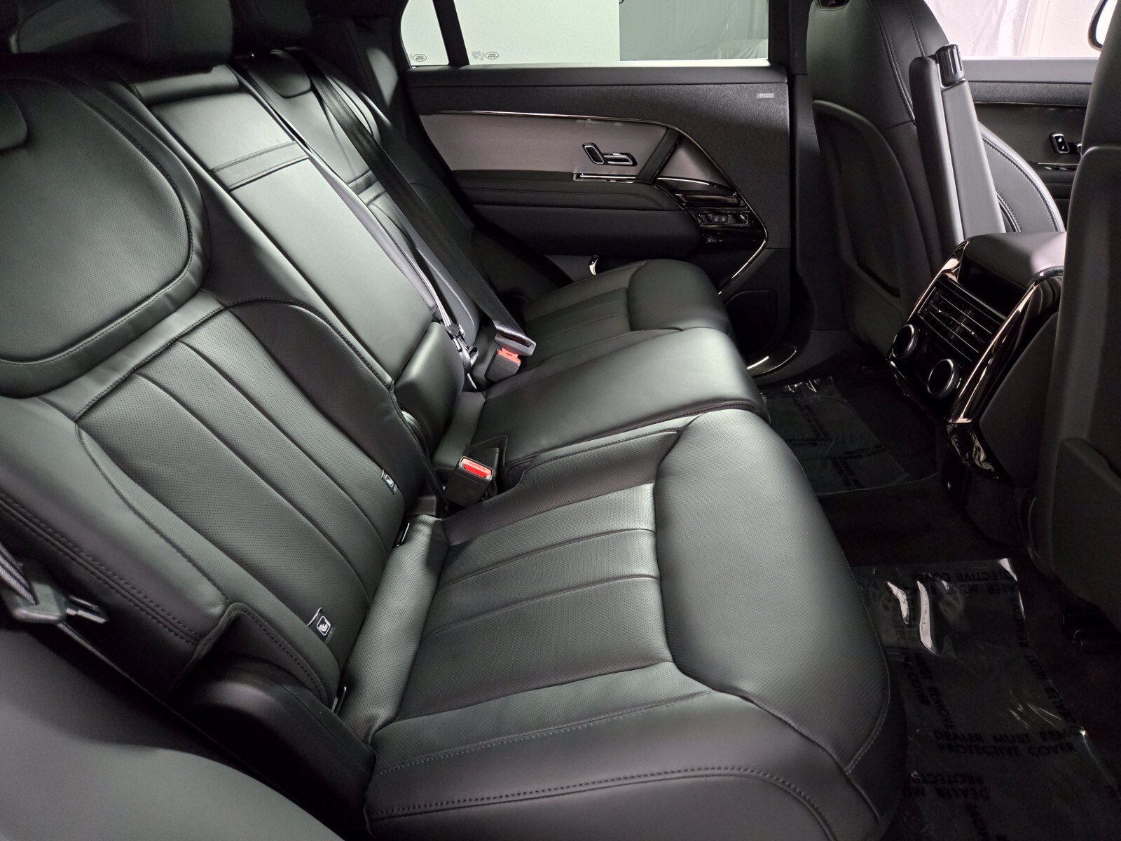 New 2026 Land Rover Range Rover Sport Dynamic SE AWD/4WD image 16