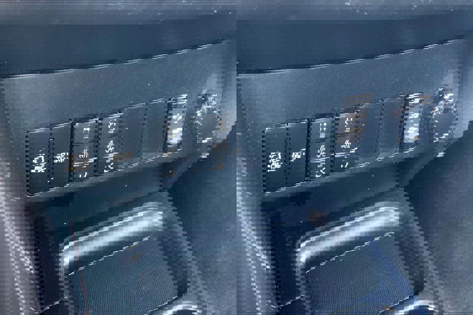 Used 2016 Toyota RAV4 SE image 32