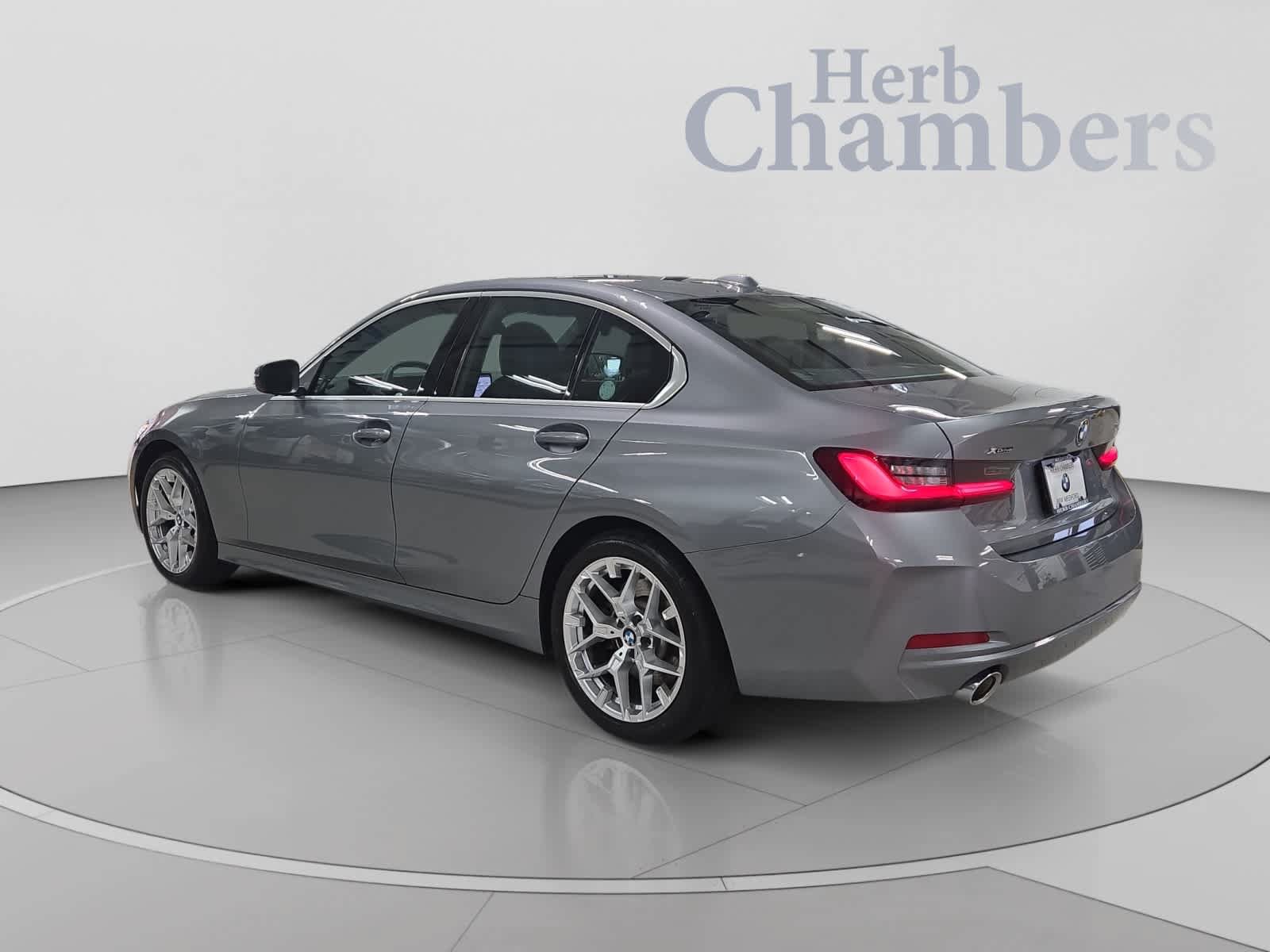 Used 2026 BMW 330i xDrive Sedan w/ Premium Package AWD/4WD image 3
