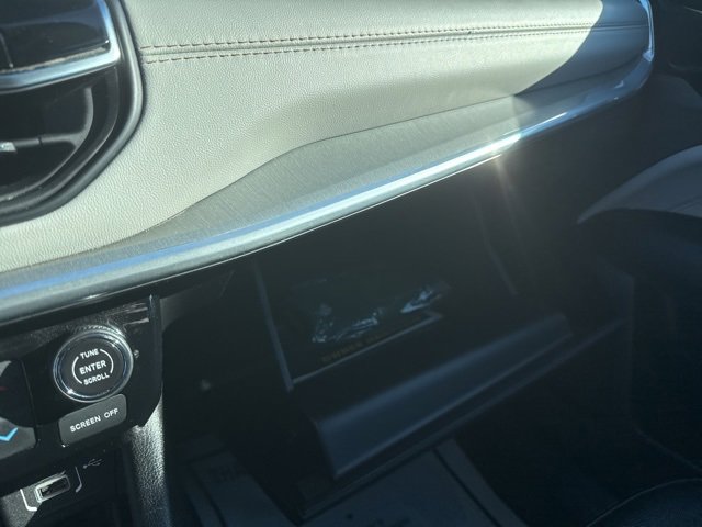 Used 2024 Jeep Compass Limited image 33